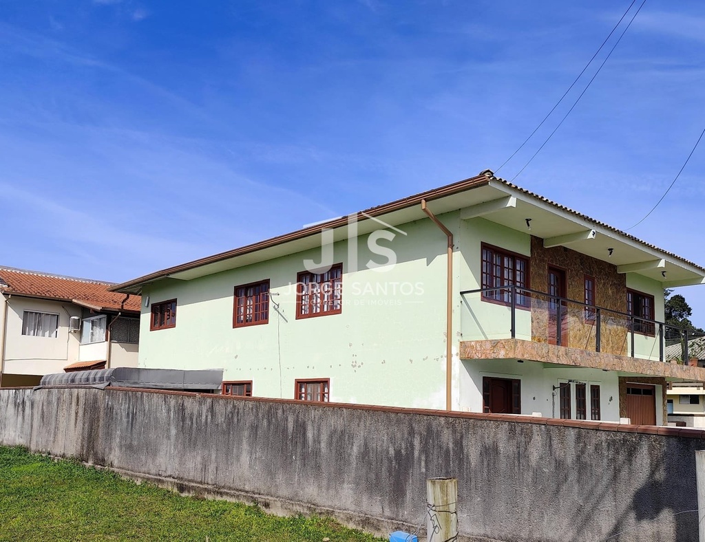 lateral casa.jpg