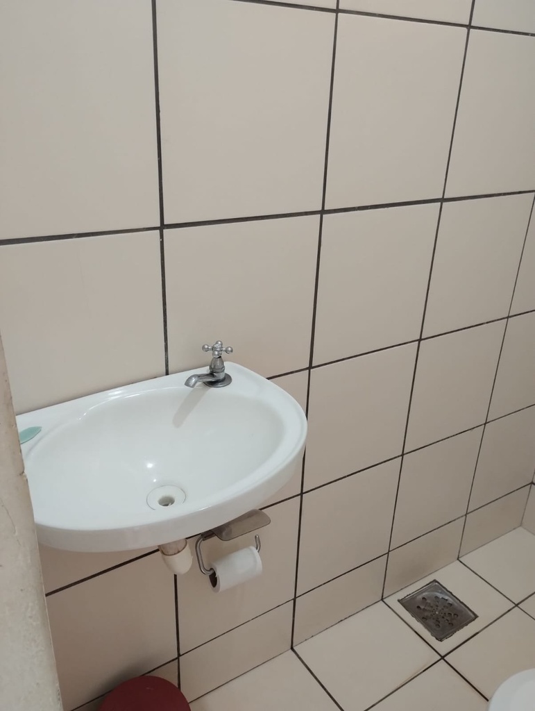 1003384966.jpg