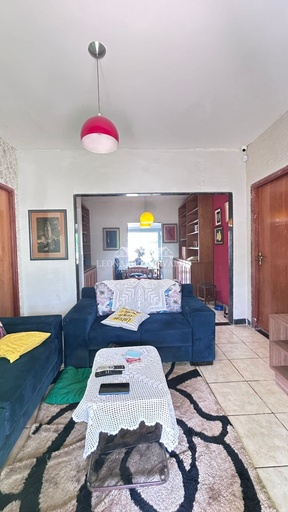 Casa de 4 quartos, 230m² no bairro turista 2, em Caldas Novas | Eu Corretor