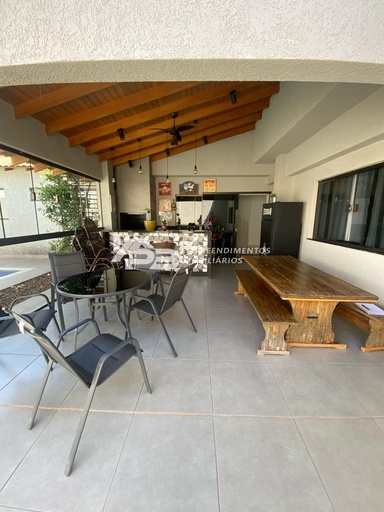Casa de 3 quartos, 220m² no bairro Centro, em Arapongas | Eu Corretor