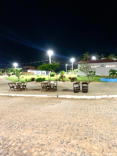 Loja / Salão / Ponto Comercial de 94m² no bairro BAIXIO, em Esplanada | Eu Corretor
