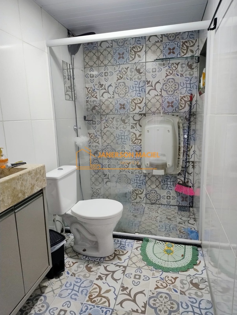b2bba168-1b01-46d8-a5df-e67cc568dadd.jpg