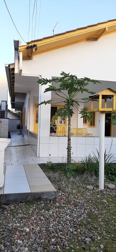 Casa de 2 quartos, no bairro Centro, em Penha | Eu Corretor