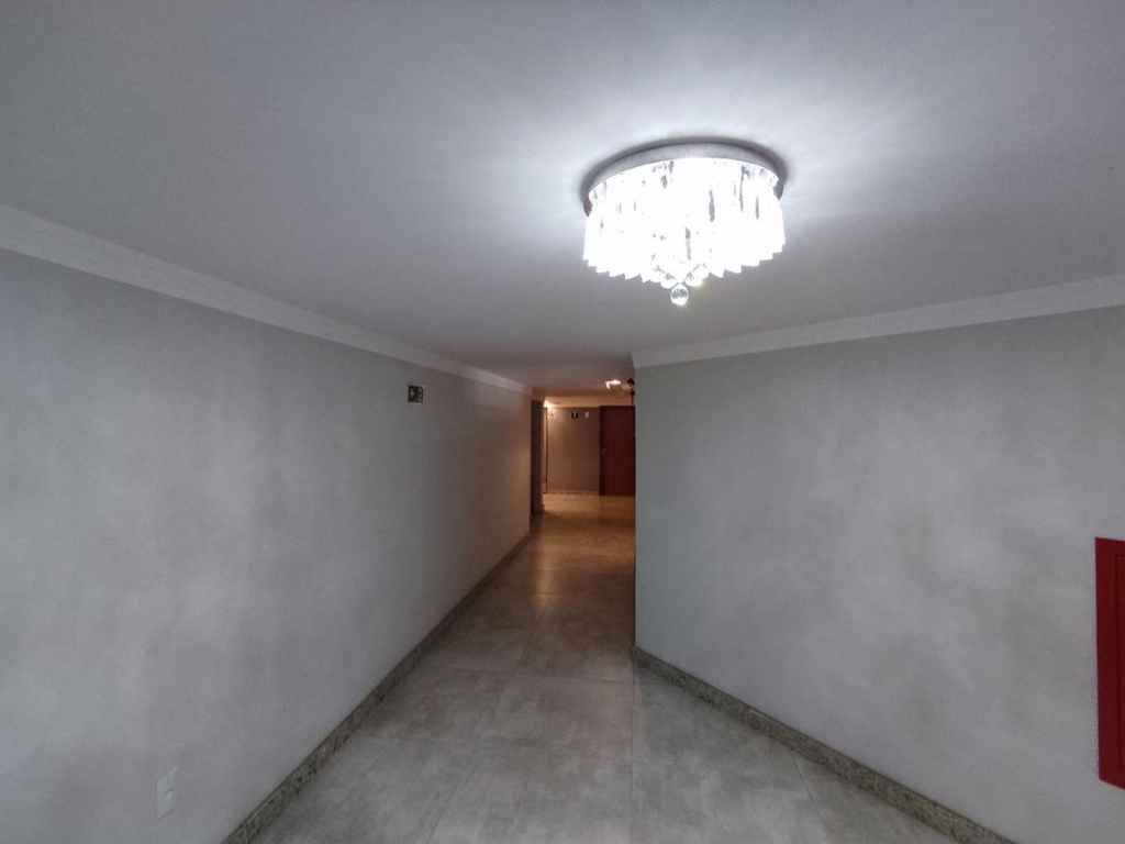 image_re_6028429.jpg