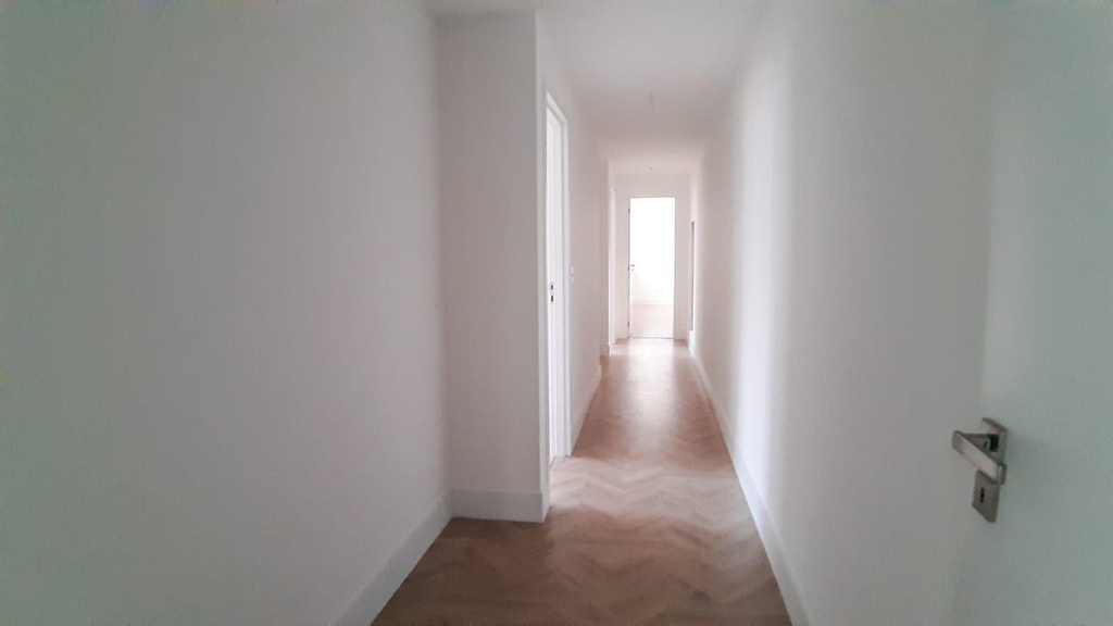 image_re_6029720.jpg