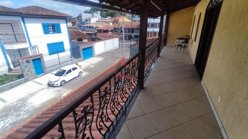 Casa de 5 quartos, no bairro Bosque dos Pinheiros, em Juiz de Fora | Eu Corretor