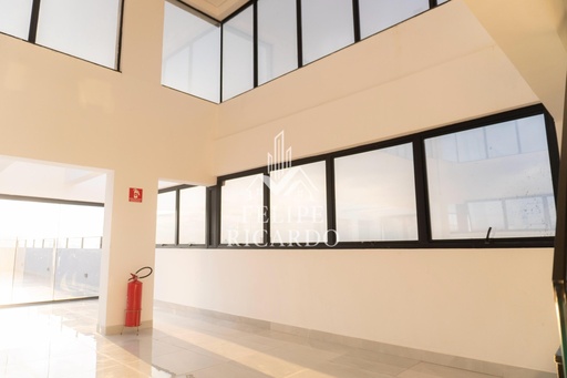 Comercial de 305m² no bairro Parque Jaçatuba, em Santo André | Eu Corretor