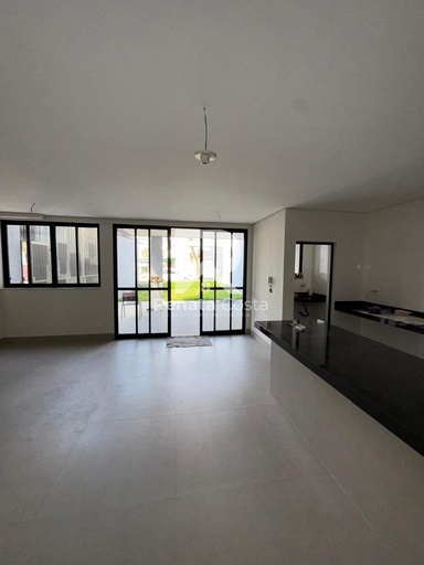 Casa de 3 quartos, no bairro Vila Cloris, em Belo Horizonte | Eu Corretor