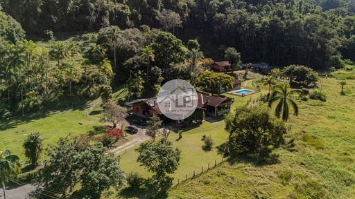 Fazenda/Sítios/Chácaras de 9 quartos, 700m² no bairro Penedo, em Itatiaia | Eu Corretor