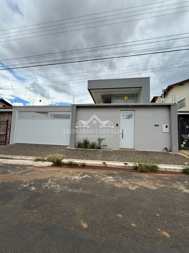 Casa de 4 quartos, no bairro bandeirante, em Caldas Novas | Eu Corretor