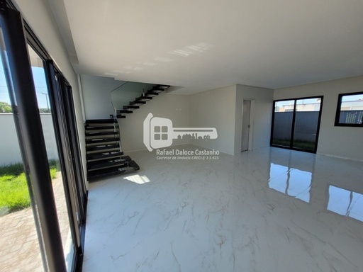 Sobrado de 3 quartos, 167m² no bairro Brejatuba, em Guaratuba | Eu Corretor