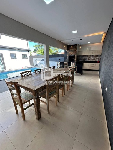 Sobrado de 5 quartos, 350m² no bairro Barra do Saí, em Guaratuba | Eu Corretor