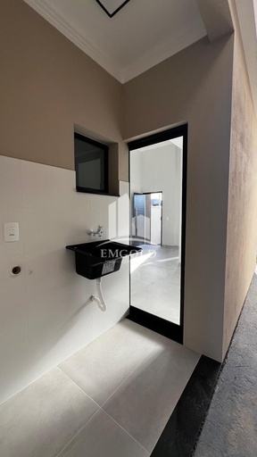 Casa de 2 quartos, no bairro centro, em Canelinha | Eu Corretor