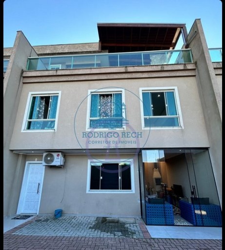 Sobrado de 3 quartos, 114m² no bairro Oceania, em Paranaguá | Eu Corretor