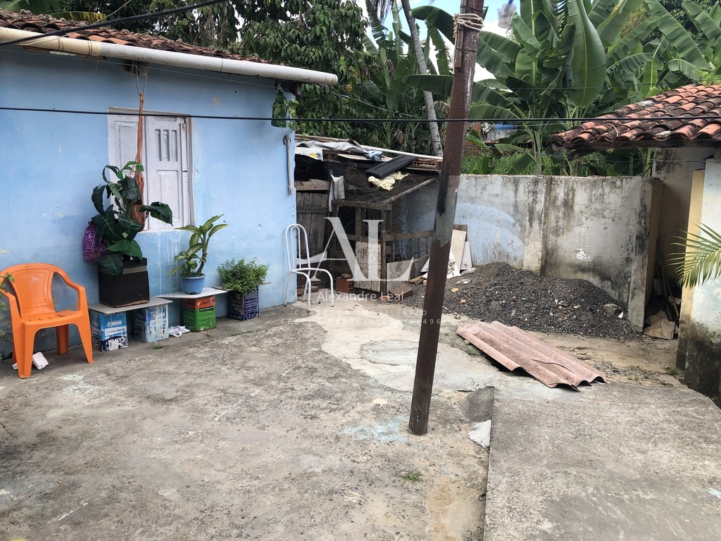 Foto 16 - área externa c galinheiro ao fundo.jpg