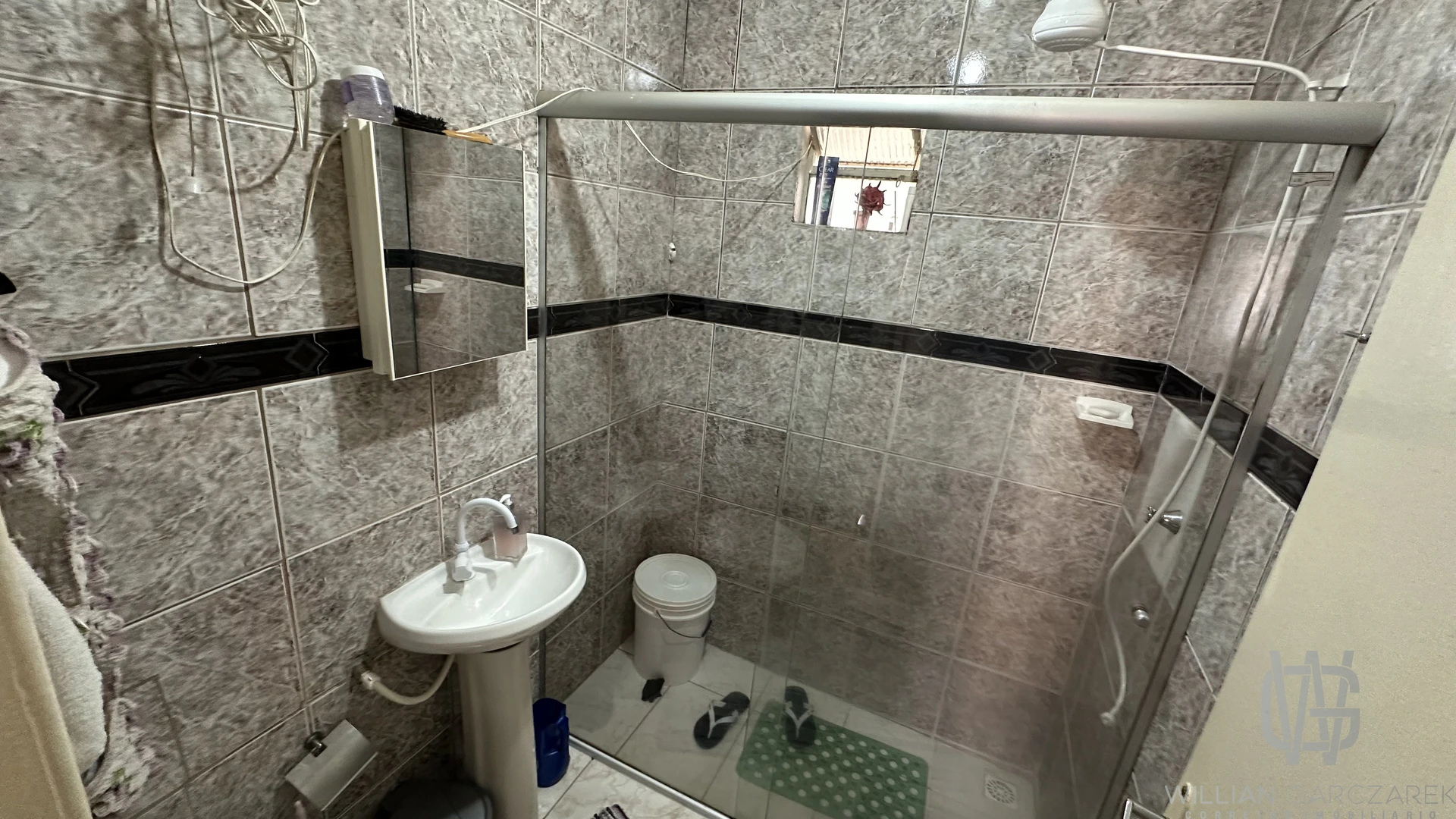 image_re_6231363.jpg