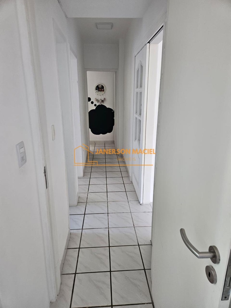 cf61bf42-7798-4d0c-a609-24fff3e9cc84.jpg