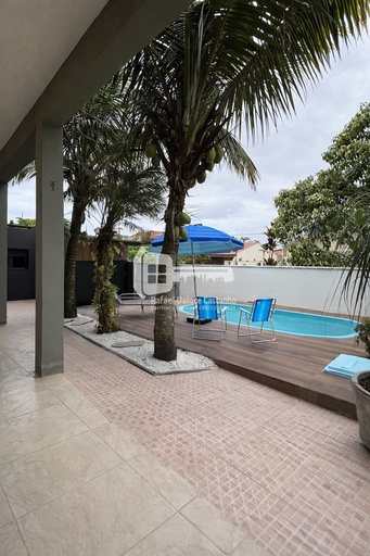 Sobrado de 3 quartos, 200m² no bairro Brejatuba, em Guaratuba | Eu Corretor