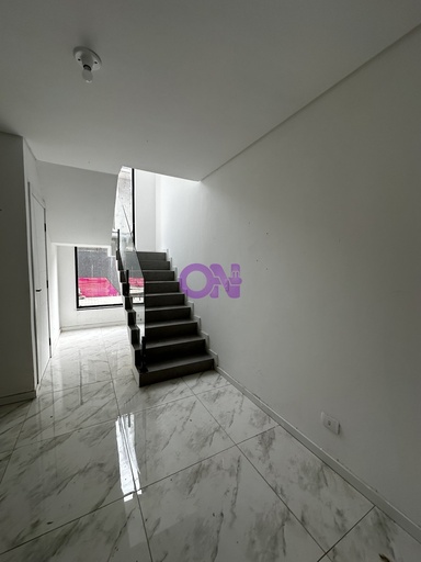 Sobrado de 3 quartos, 120m² no bairro Campo Comprido, em Curitiba | Eu Corretor