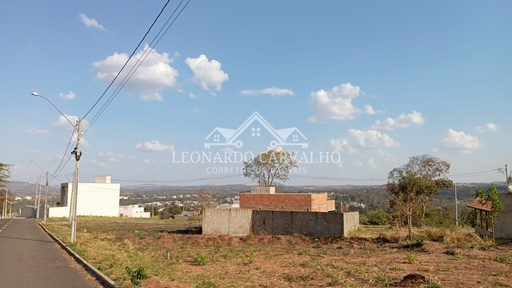 Lote/Terreno de 800m² no bairro SETOR MORADA NOBRE, em Caldas Novas | Eu Corretor