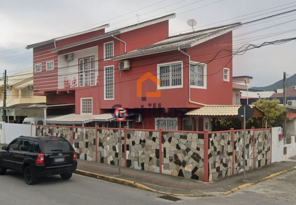 FACHADA 3.JPG