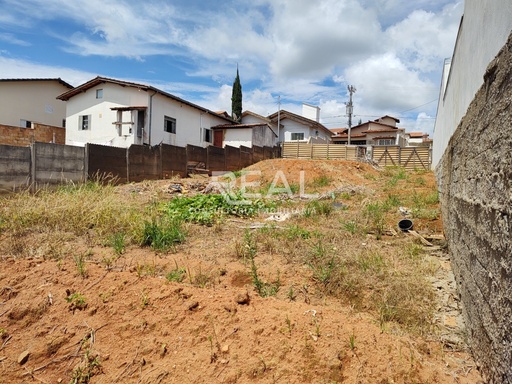 Lote/Terreno no bairro Alvorada, em Araxá | Eu Corretor