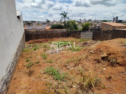 Lote/Terreno no bairro Alvorada, em Araxá | Eu Corretor