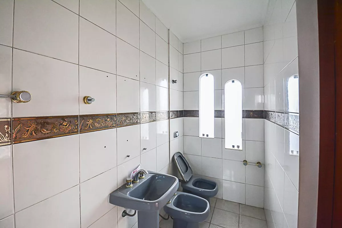 Casa de 3 quartos, 195m² no bairro Nova Petrópolis, em São Bernardo do Campo | Eu Corretor