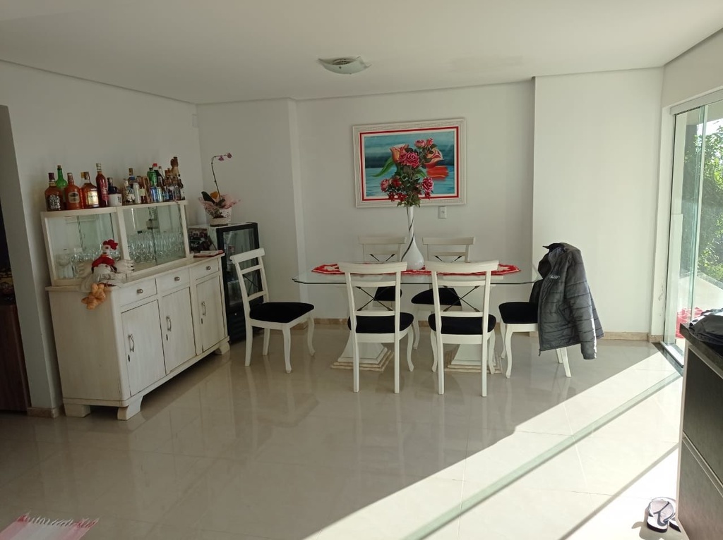 image_re_6417051.jpg