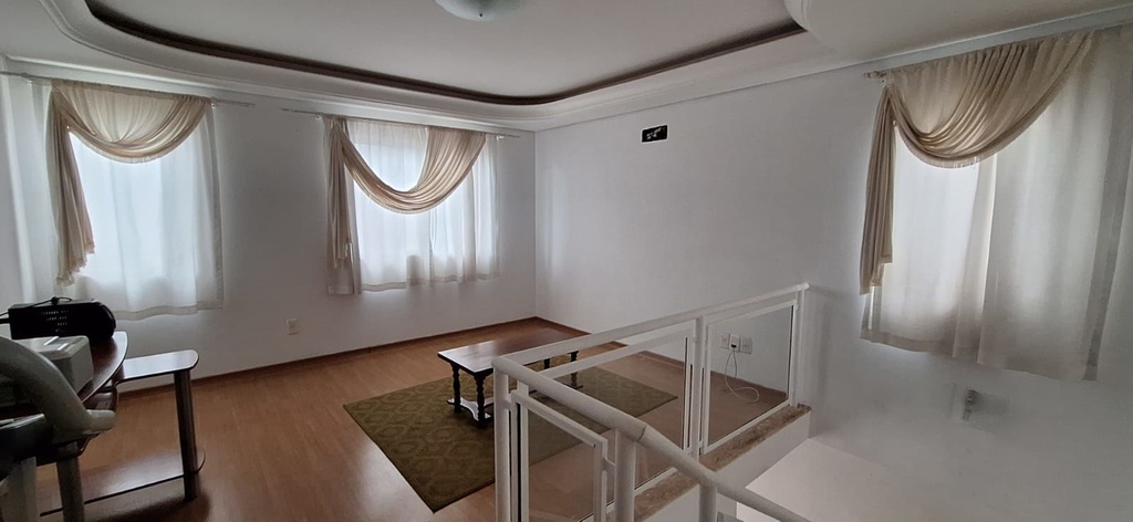 image_re_6419416.jpg