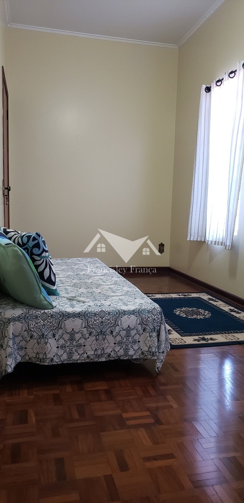 QUARTO 4 A.jpg
