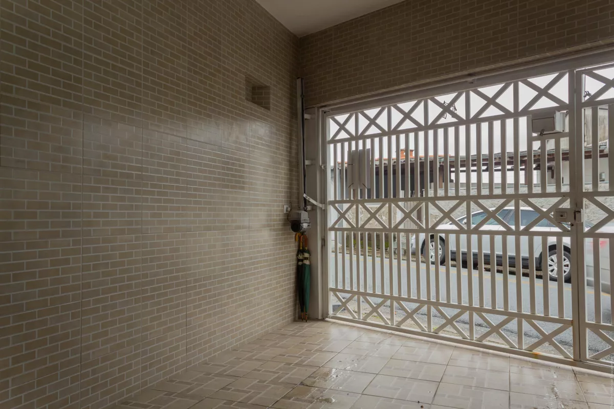 original895307791-432.6520833437370511Garagem1.webp