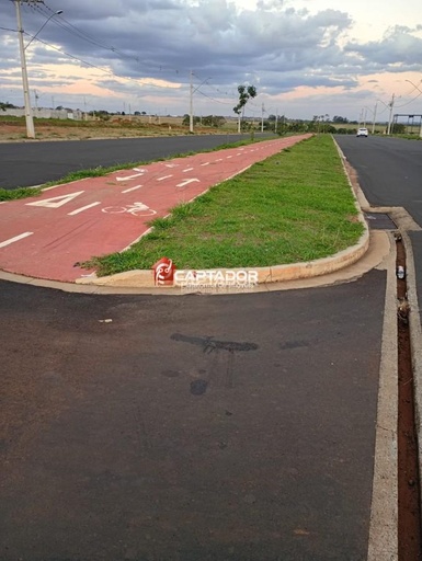 Lote/Terreno de 1 quarto, 255m² no bairro Laranjeiras, em Uberlândia | Eu Corretor