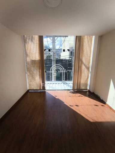 Sala Comercial de 15m² no bairro Olaria, em Nova Friburgo | Eu Corretor