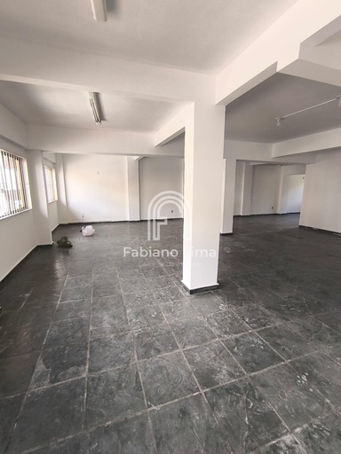 Sala Comercial de 300m² no bairro Olaria, em Nova Friburgo | Eu Corretor