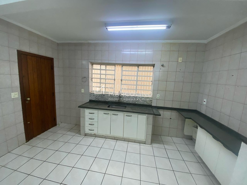 cozinha com balcão.jpeg