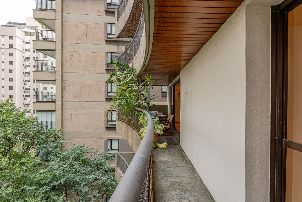 image_re_6496311.jpg