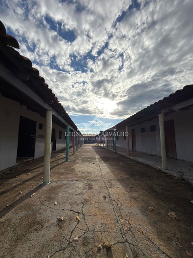 Comercial de 12 quartos, no bairro caldas oeste, em Caldas Novas | Eu Corretor