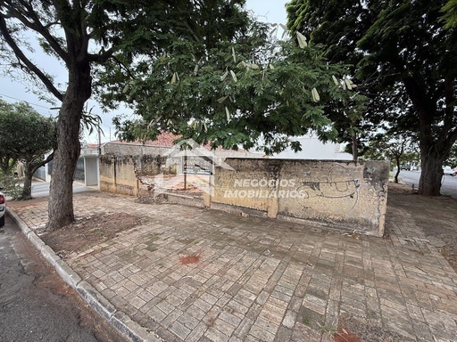 Lote/Terreno de 392m² no bairro centro, em Loanda | Eu Corretor