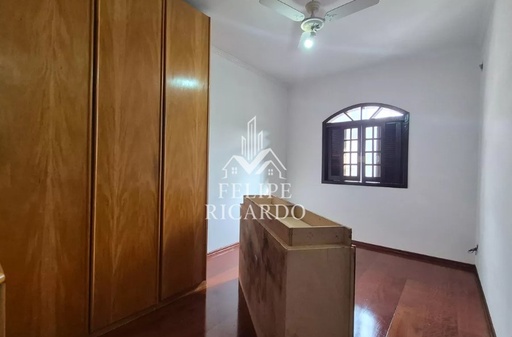 Casa de 3 quartos, 270m² no bairro Pinheirinho, em Santo André | Eu Corretor