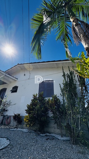 Casa de 4 quartos, no bairro Vila Isabel, em Criciúma | Eu Corretor