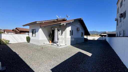 Casa de 3 quartos, 384m² no bairro Centro , em Guabiruba | Eu Corretor