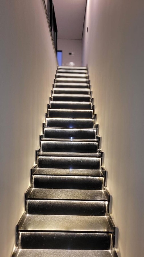 image_re_6636495.jpg