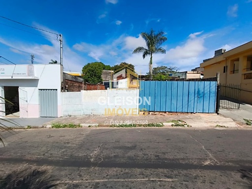 Lote/Terreno de 250m² no bairro Penha, em Passos | Eu Corretor