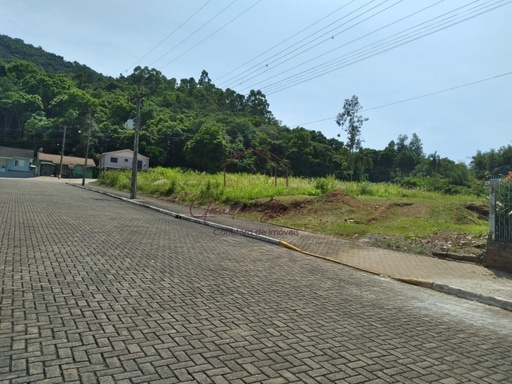 Lote/Terreno de no bairro Centro, em Vale Real | Eu Corretor