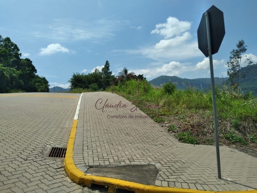 Lote/Terreno de no bairro Centro, em Vale Real | Eu Corretor