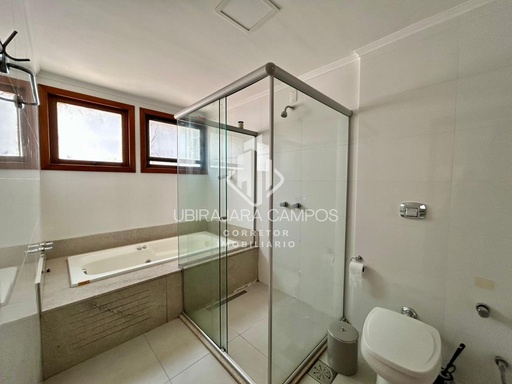 Apartamento de 4 quartos, no bairro Centro, em Santa Maria | Eu Corretor