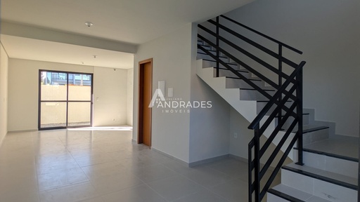 Sobrado de 2 quartos, no bairro Forquilhas, em São José | Eu Corretor