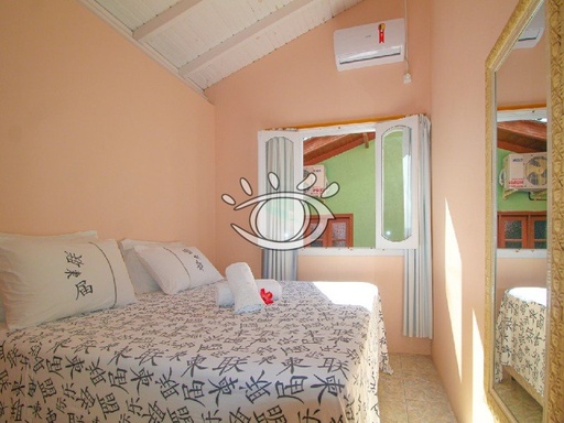 Hotel / Pousada / Chalé de 3 quartos, no bairro Praia do Rosa, em Imbituba | Eu Corretor