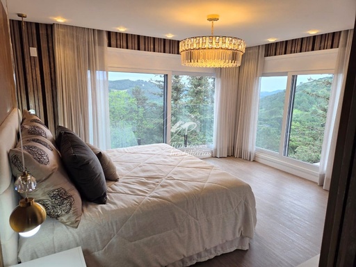 Casa de 5 quartos, no bairro Vila Suica, em Gramado | Eu Corretor